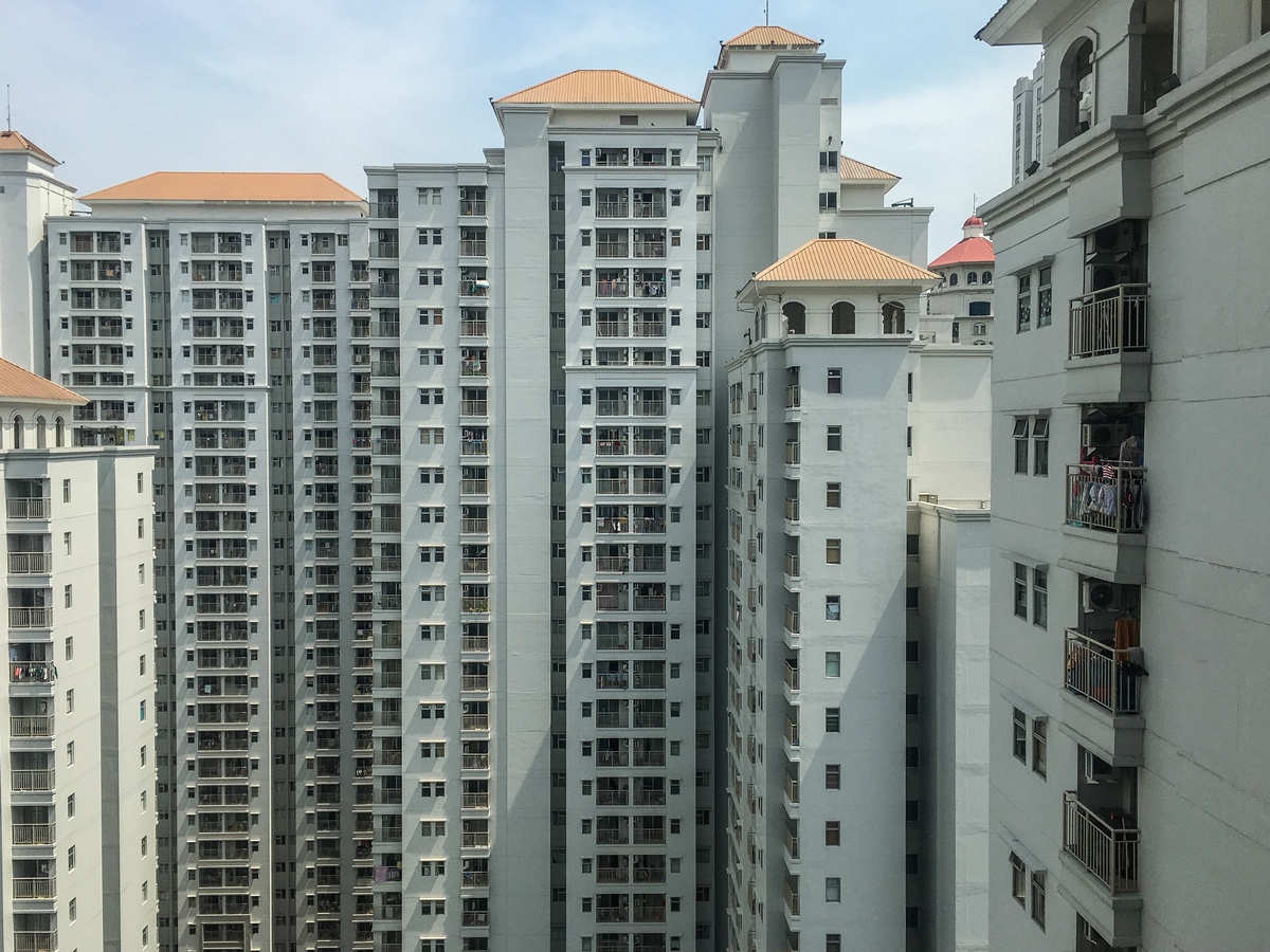 Keunggulan dan Tantangan Tinggal di Apartemen